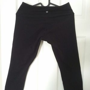 Lululemon (Wunder Under?) Crops, size 8.